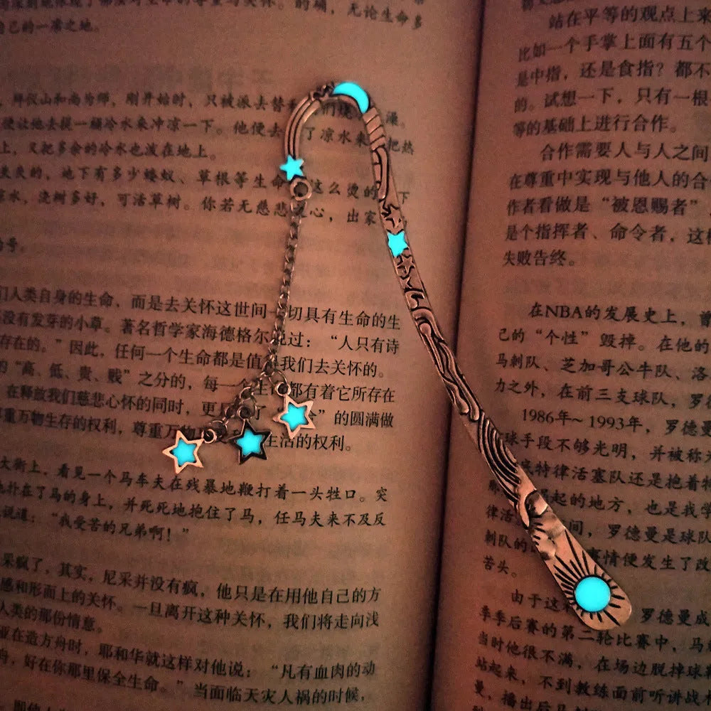 Retro five-pointed star metal bookmark with fluorescent finish and celestial motifs