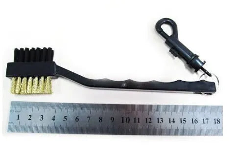 Black double-sided golf club cleaning brush with copper metal head and black PP plastic head