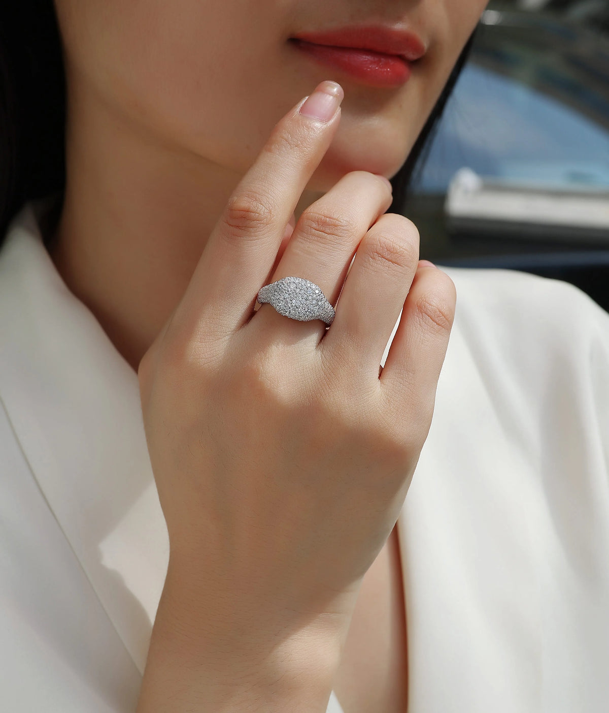 Moissanite wedding ring set in S925 silver with platinum plating, sizes 5 to 9, under 0.1 carat stones, gift box and GRA certificate
