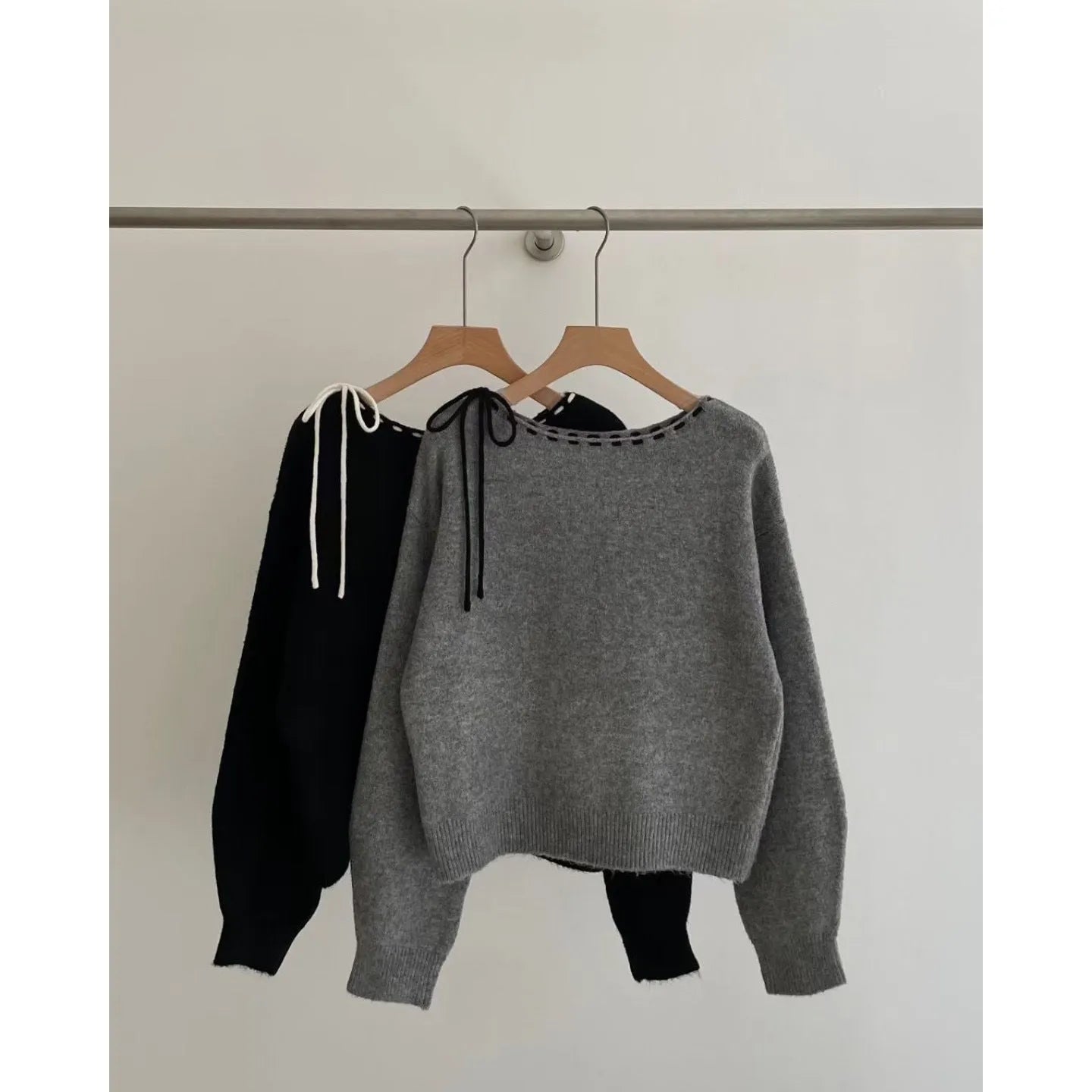 Women's grey loose-fitting pullover knitwear made from regenerated cellulose fibre