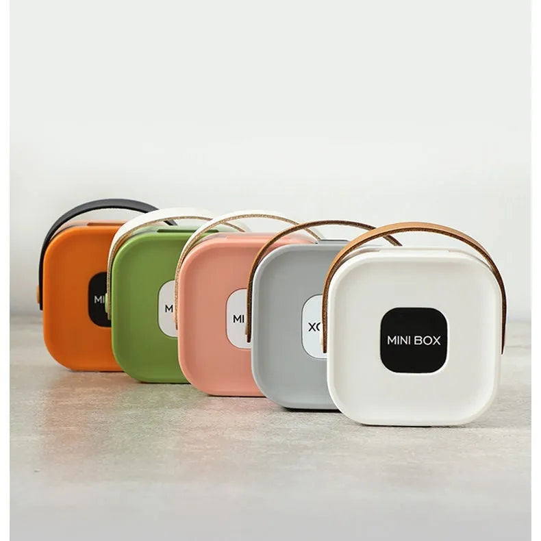 Multifunctional portable storage box in polypropylene for organising data cables and Bluetooth headsets