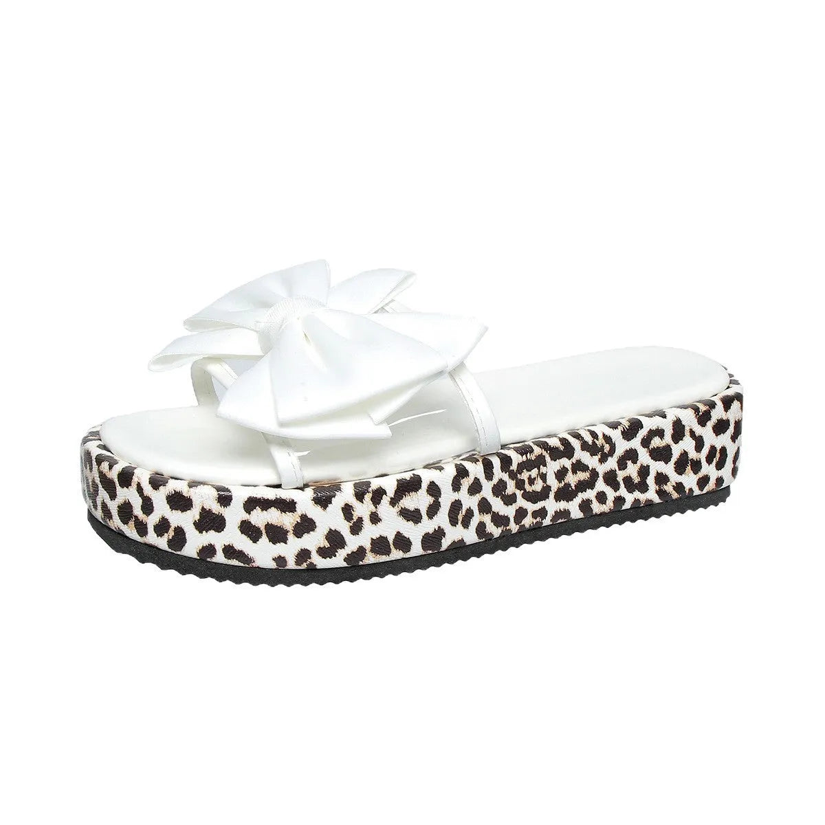 Women's leopard print beach slippers with thick sole and round toe in black and white options