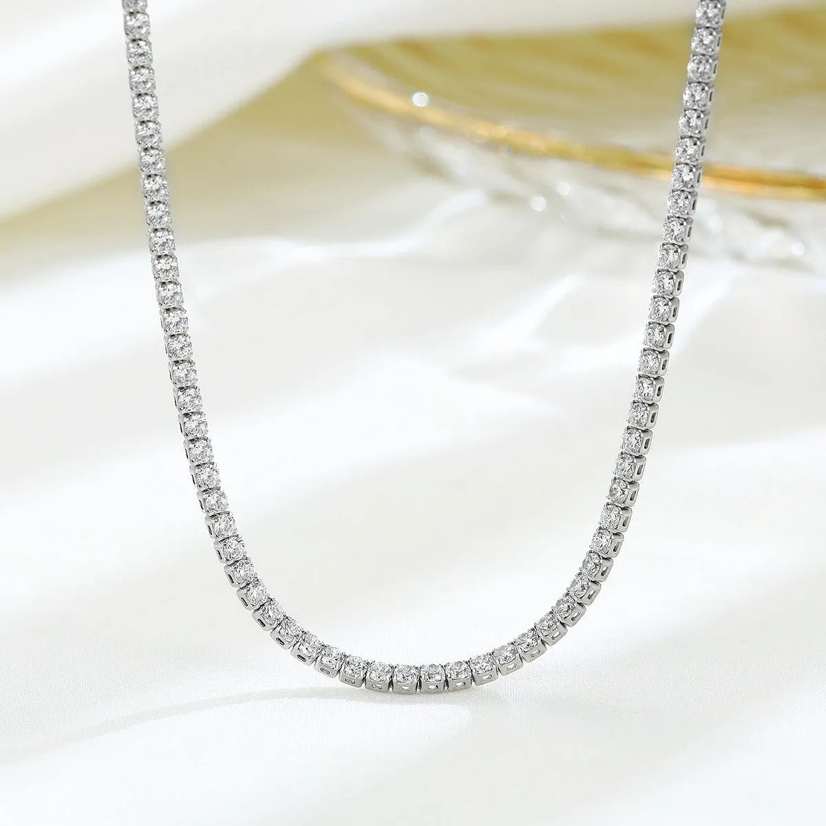 Women's sterling silver necklace with round diamond-cut stone on 925 silver chain