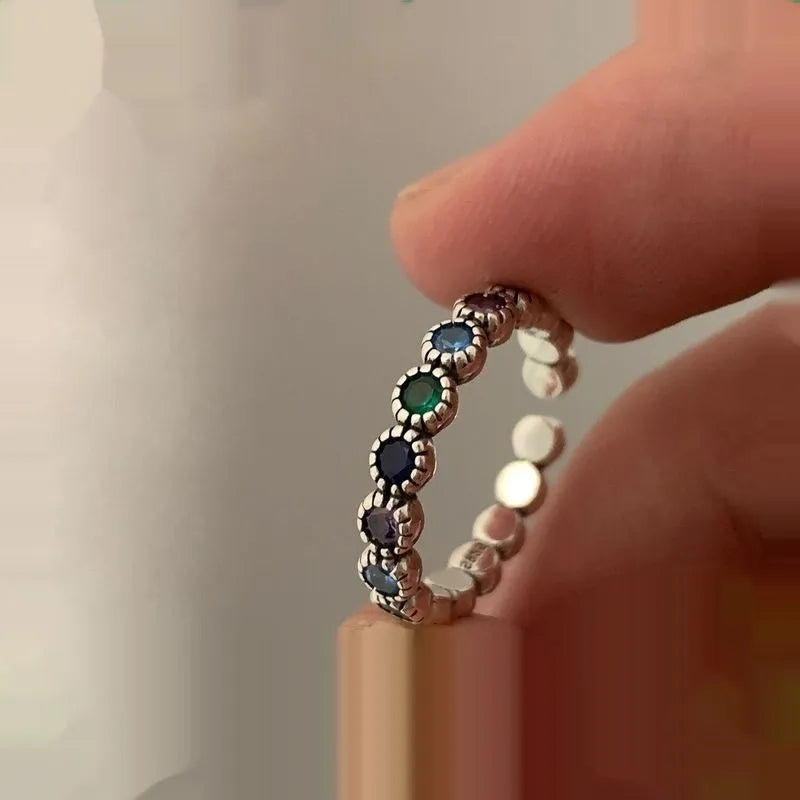 Women's geometric zinc alloy ring with colourful zircon stones and adjustable opening in retro silver finish