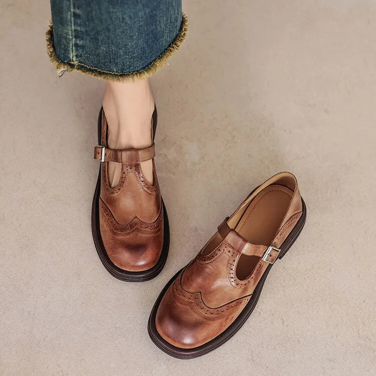 British style women's flat leather shoes with round toe in black and brown colour options