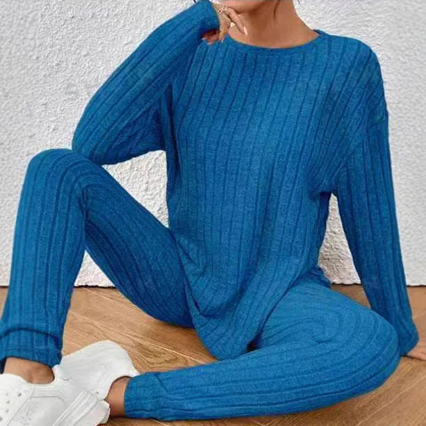 Black or blue polyester two-piece homewear set with regular sleeves in sizes 1XL to 5XL