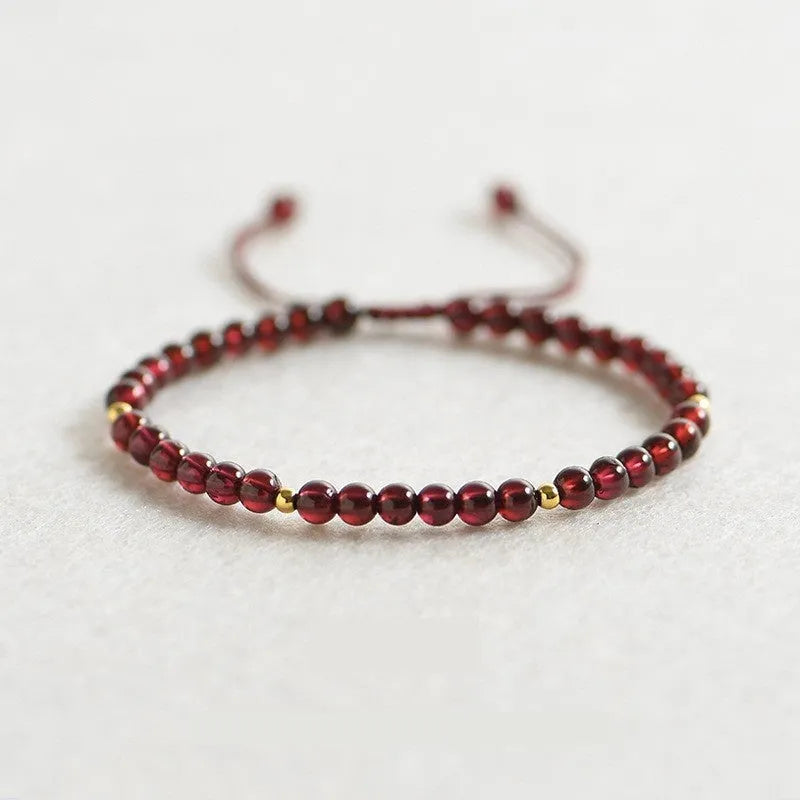 Women's freshwater pearl and crystal bracelet with geometric shapes in simple design
