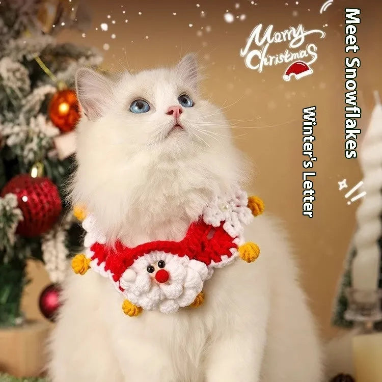 Christmas pet scarf for dogs and cats in woollen material with festive patterns