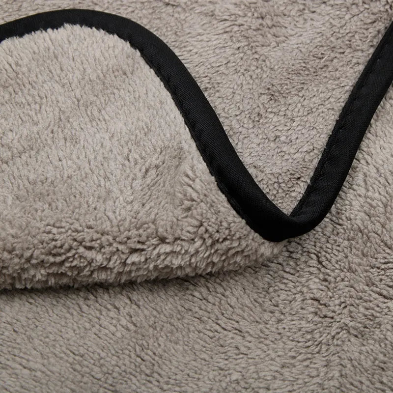 Microfiber car wash towel shown in three size options: 75x35cm, 60x40cm, and 100x40cm.