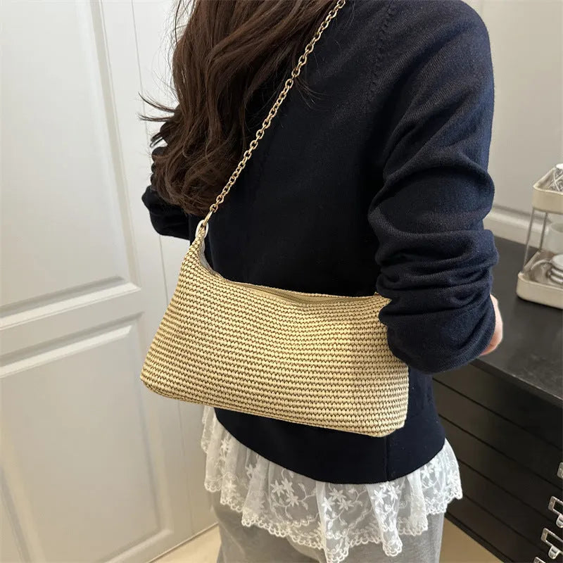 Straw woven beach shoulder tote bag in horizontal square shape with sandwich pocket