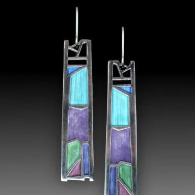 Silver drop-shaped women's earrings with irregular oil colour effect on alloy