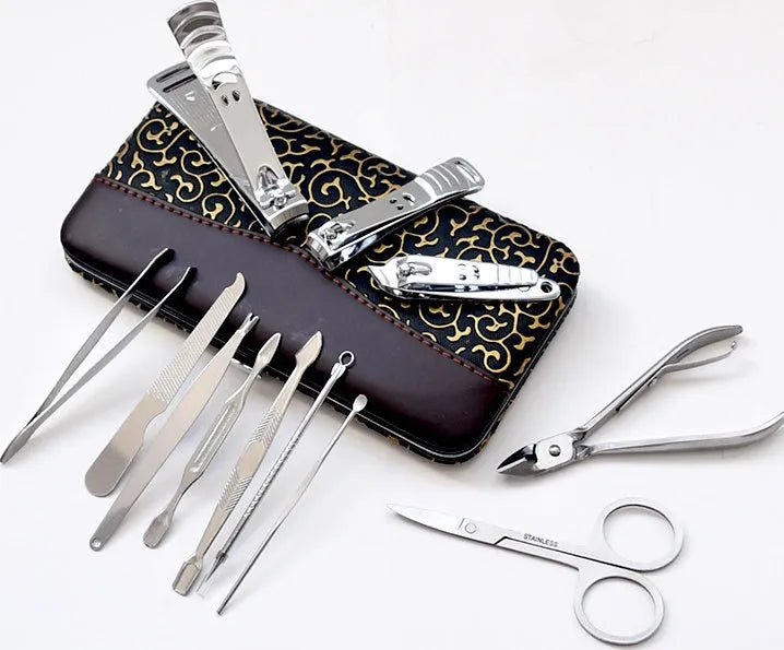 Nine-piece stainless steel nail clipper and manicure set in compact 10cm case, random colour, 123g