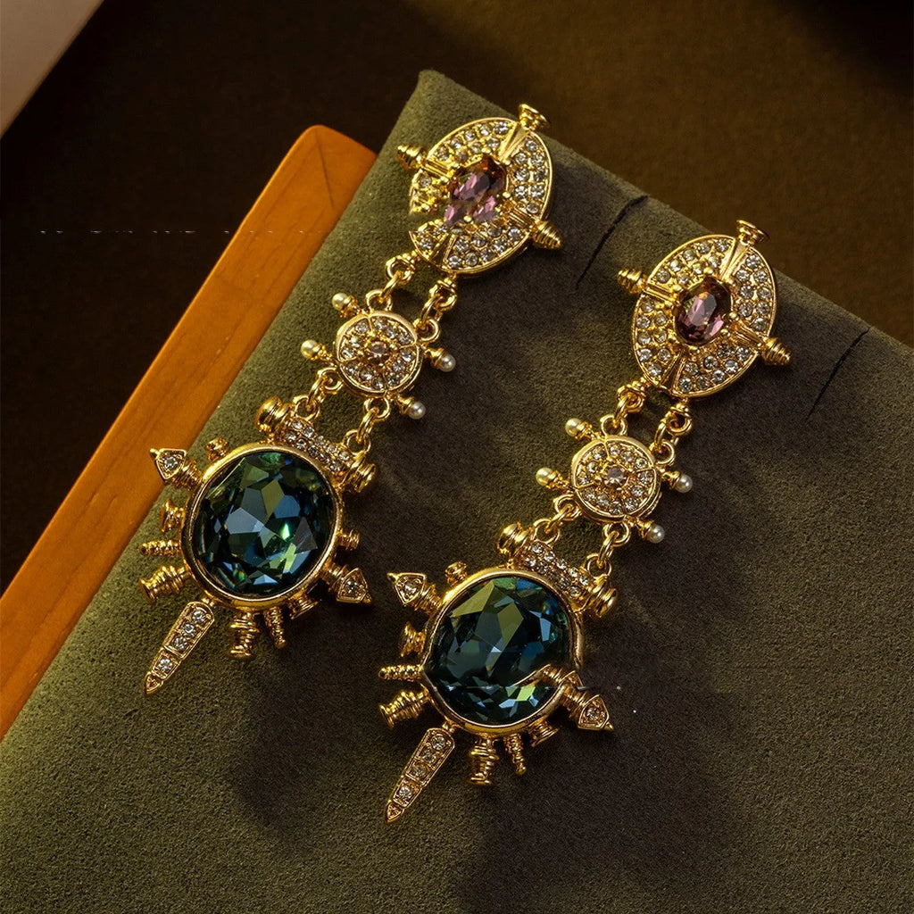 Gold geometric retro stud earrings with round shape and alloy material