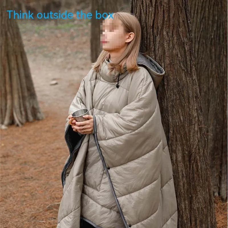 Outdoor cloak sleeping bag convertible between wearable cape and 200x140cm flat blanket configurations