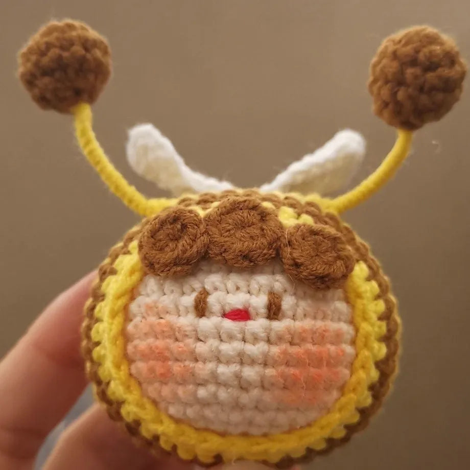 Handmade crocheted bee colony toy accessories for wool dolls with plush material