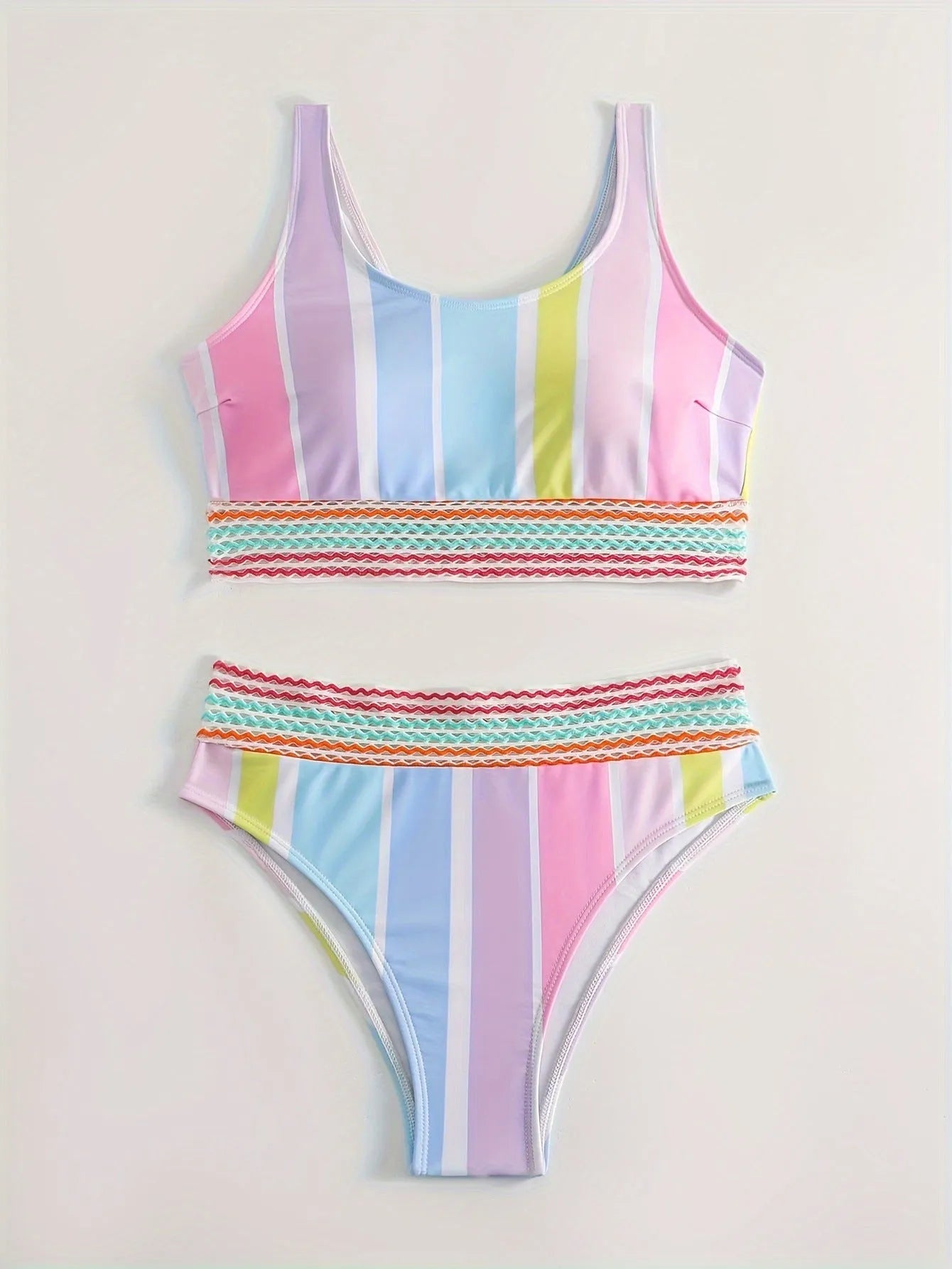 Women's striped bikini with briefs cut and spandex lining for swimming sports