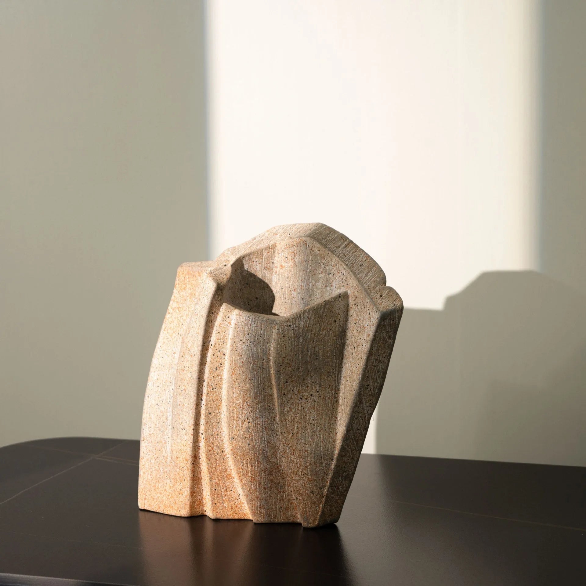 Resin reconstructed flower art displayed in ceramic vase with modern simplicity design in GT-B058 colour