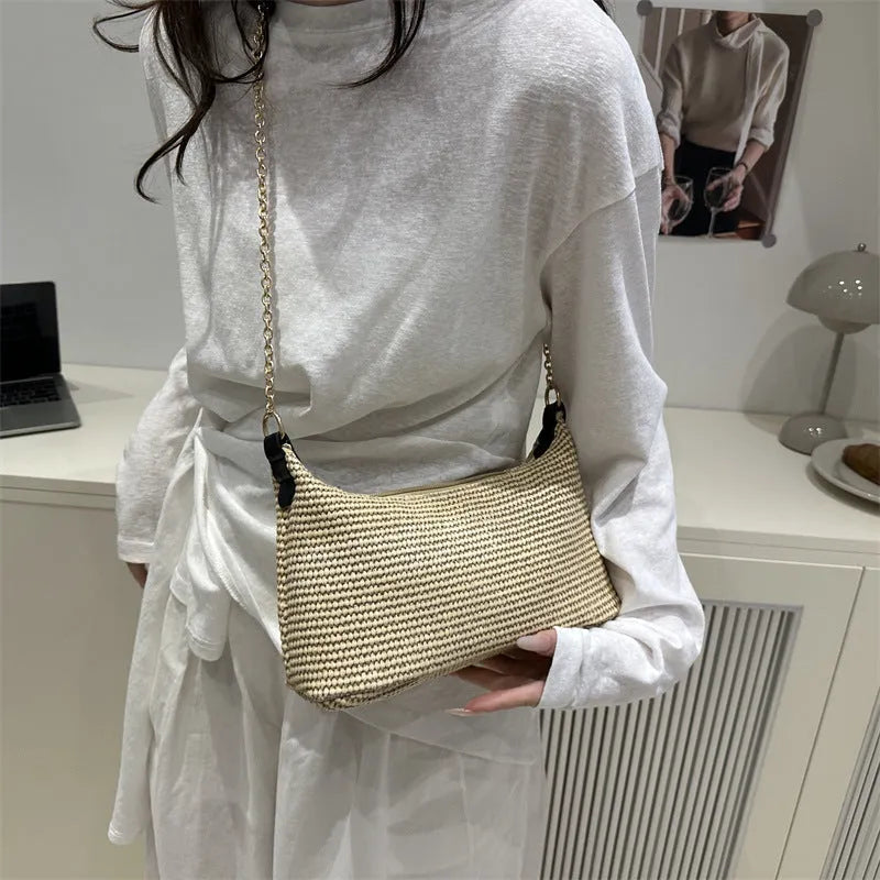 Straw woven beach shoulder tote bag in horizontal square shape with sandwich pocket