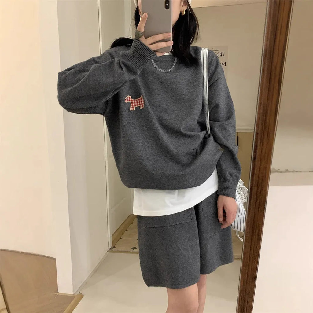 Women's casual sports knitted sweater shorts suit with animal pattern embroidery in milk blue colour