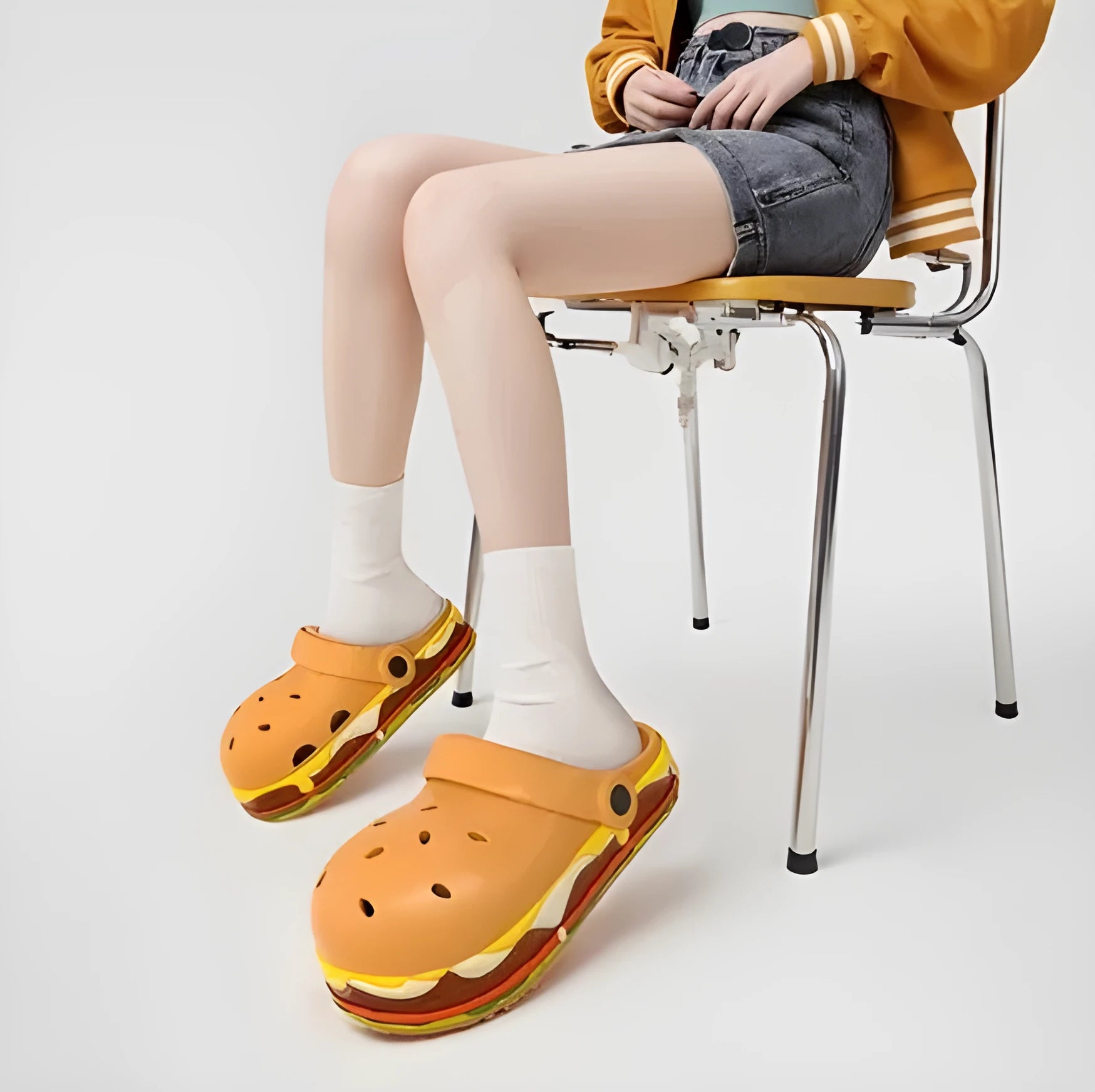 Women's thick-soled EVA sandals in Angus colour with closed toe and hollow-out platform sole.