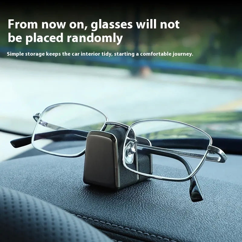 Green zinc alloy leather car dashboard sunglasses clip measuring 3.7x3.2x2.5cm
