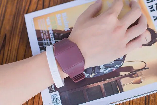 Square electronic watch with touch screen, 40.5mm plastic case, PU strap, and calendar display in multiple colours