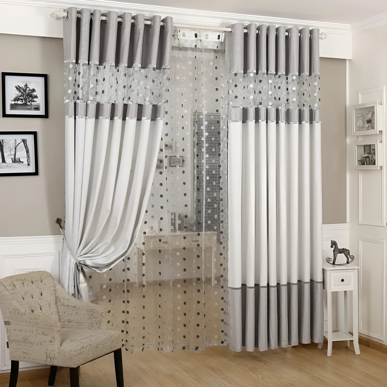 Simple blackout curtain panel showing light-blocking fabric with measurement options from 100cm to 400cm widths