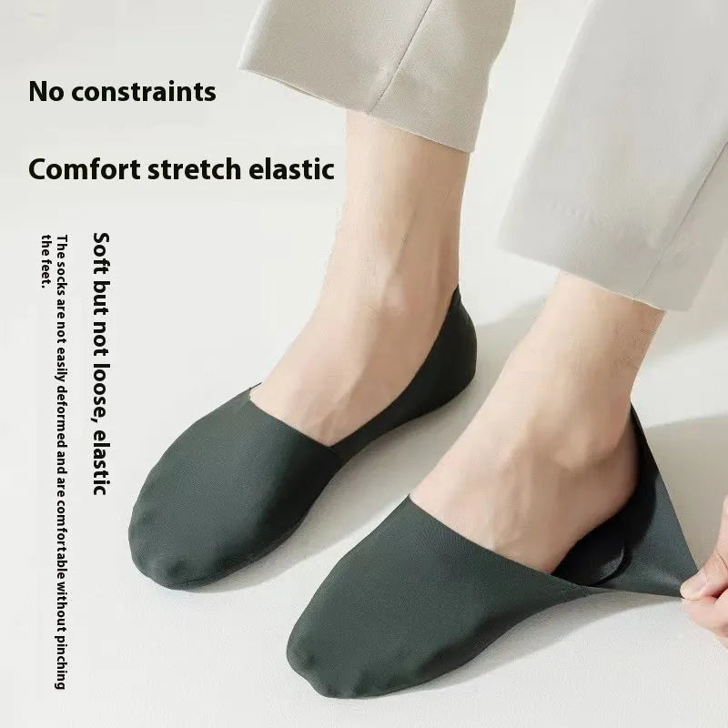Men's solid colour pure cotton invisible boat socks laid flat, showing no-show design.