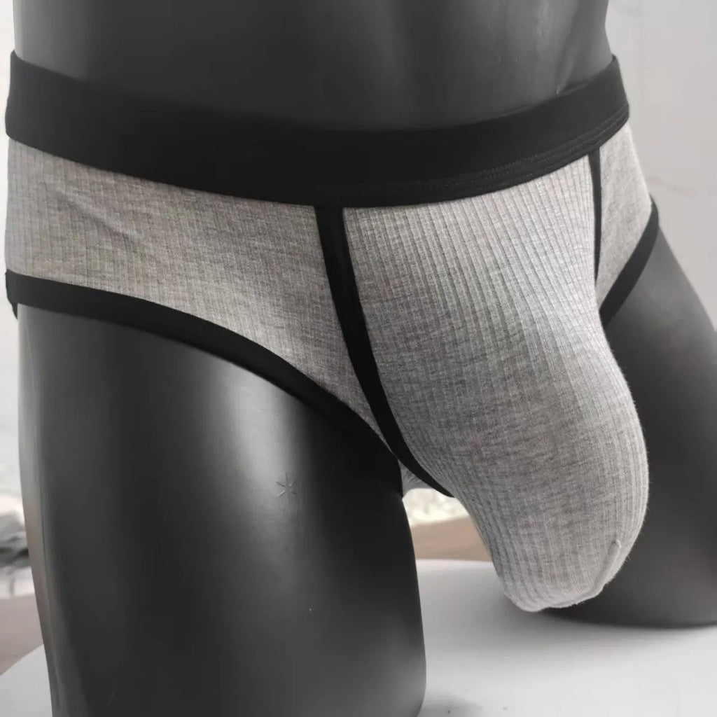 Men's triangle breathable U-shaped underwear in viscose fabric showing solid colour options