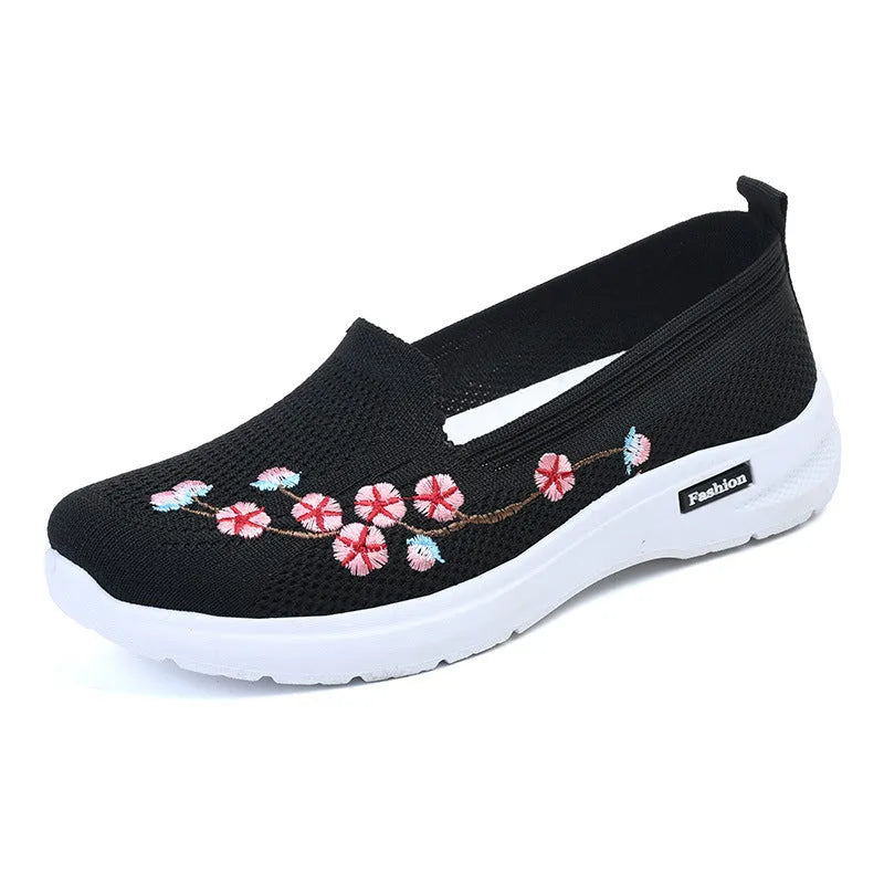 Women's low-heel woven casual pumps with flower embroidery and an anti-slip sole in wine red.