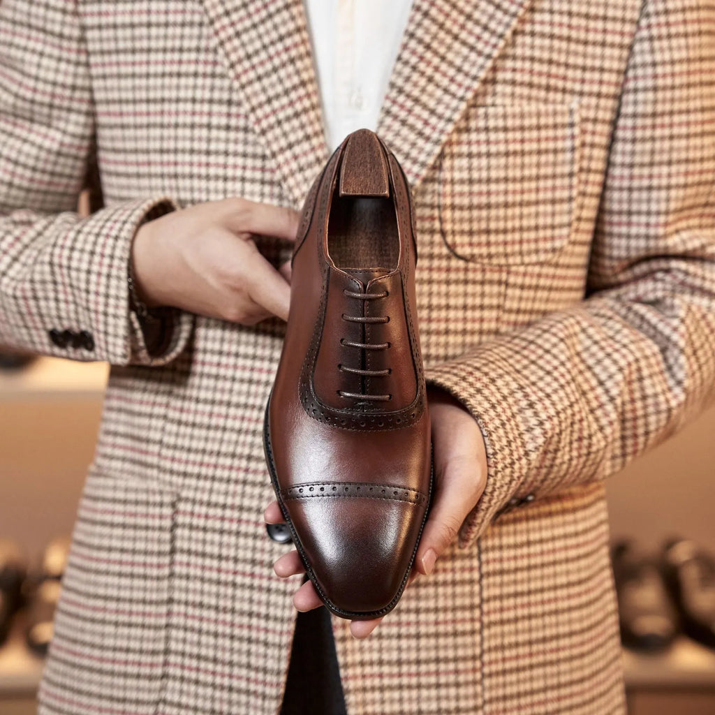 Men's Oxford brogue leather shoes with cowhide upper, rubber sole, black or dark brown, sizes 37-46