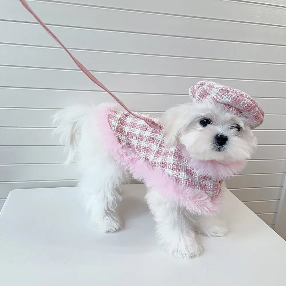 Pink polyester cat cape set with beret and drawstring for chest and back traction support