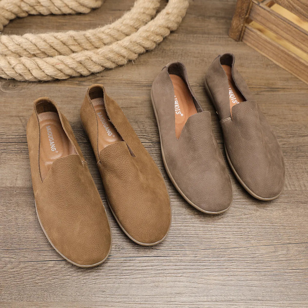 Handmade men's shoes in khaki with first layer cowhide interior and rubber sole