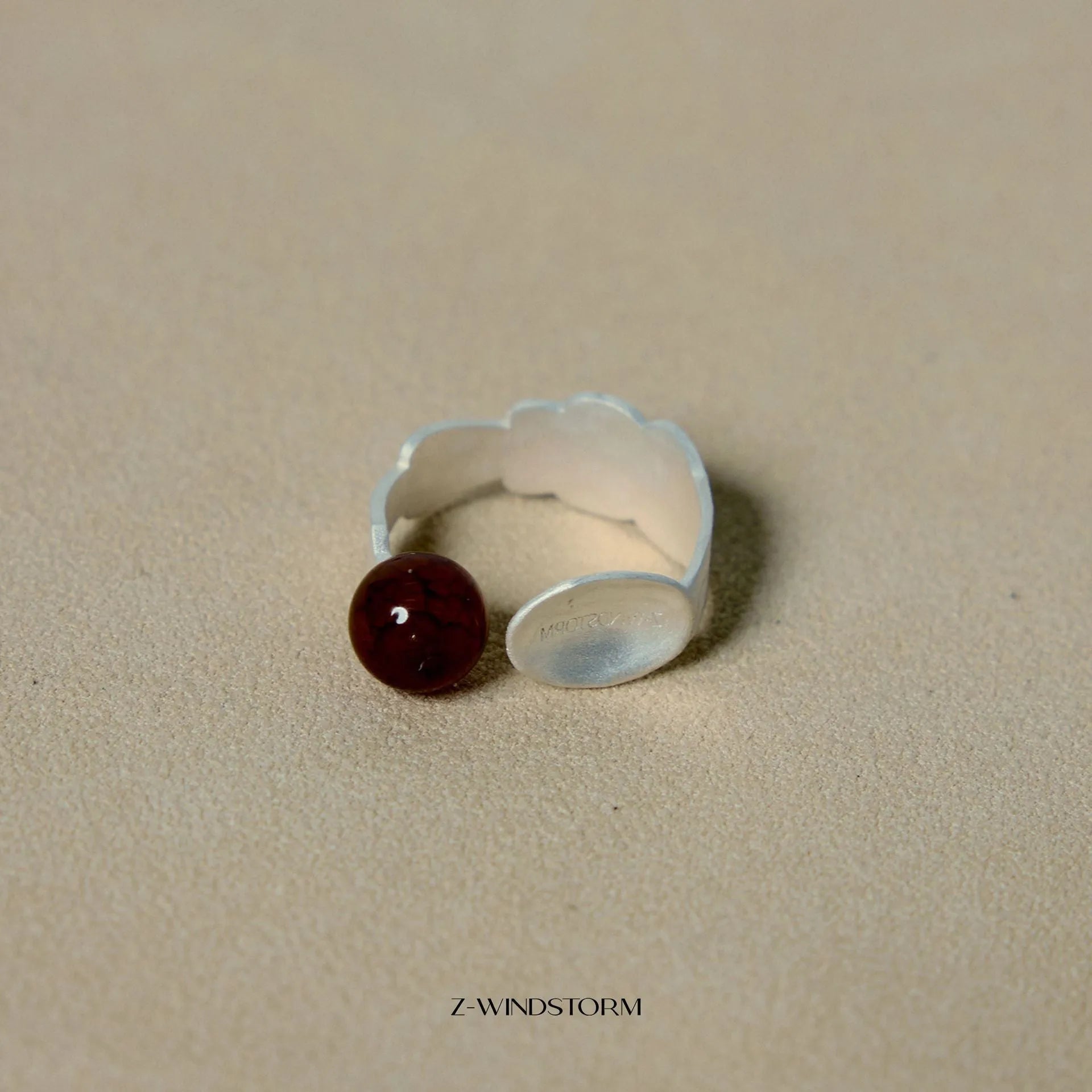 Small round spoon stewed pork design alloy ring and bracelet set with electroplated finish