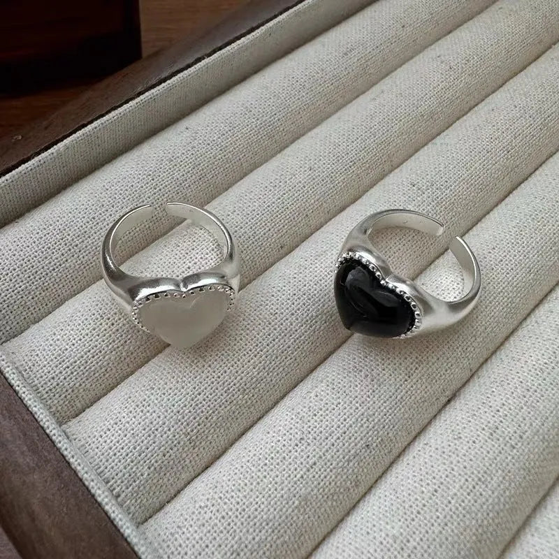 Adjustable S925 sterling silver ring with black agate centrepiece and electroplated finish