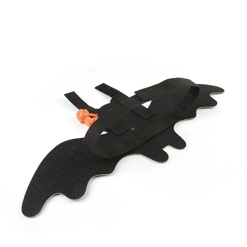 Halloween batwing costume for cats in felt fabric with bat wing design