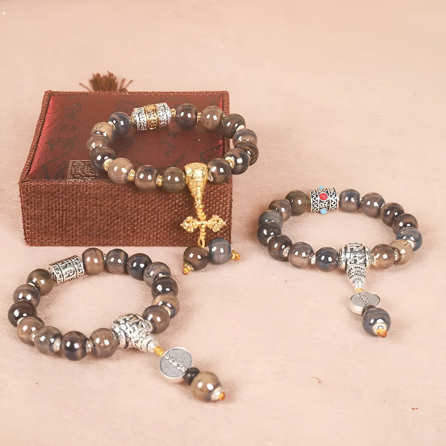 Men's gradient ceramic chain bracelet in coloured glaze, polished finish, showing colour variation.