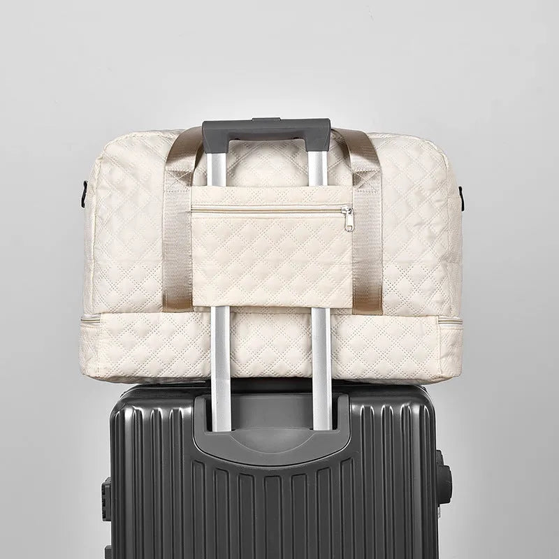 Fashion portable large capacity buggy leisure travel bag in Oxford cloth with 36-55L capacity and breathable construction
