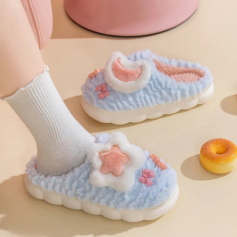Light blue women's cartoon animal pattern fleece-lined plush slippers with round toe holder