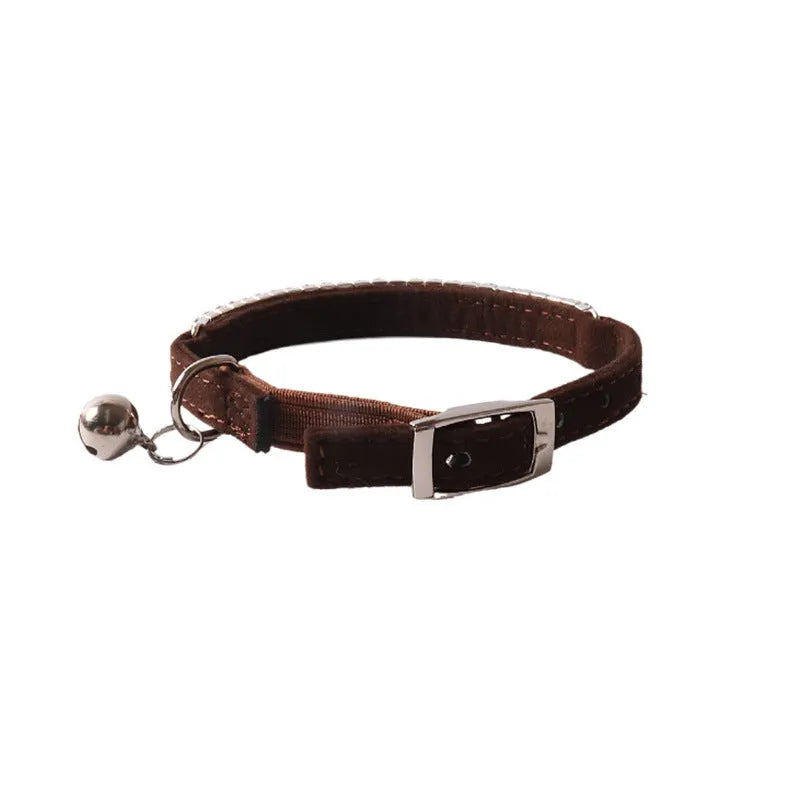 Flannel elastic buckle cat collar showing gang drill design and adjustable length of 28cm