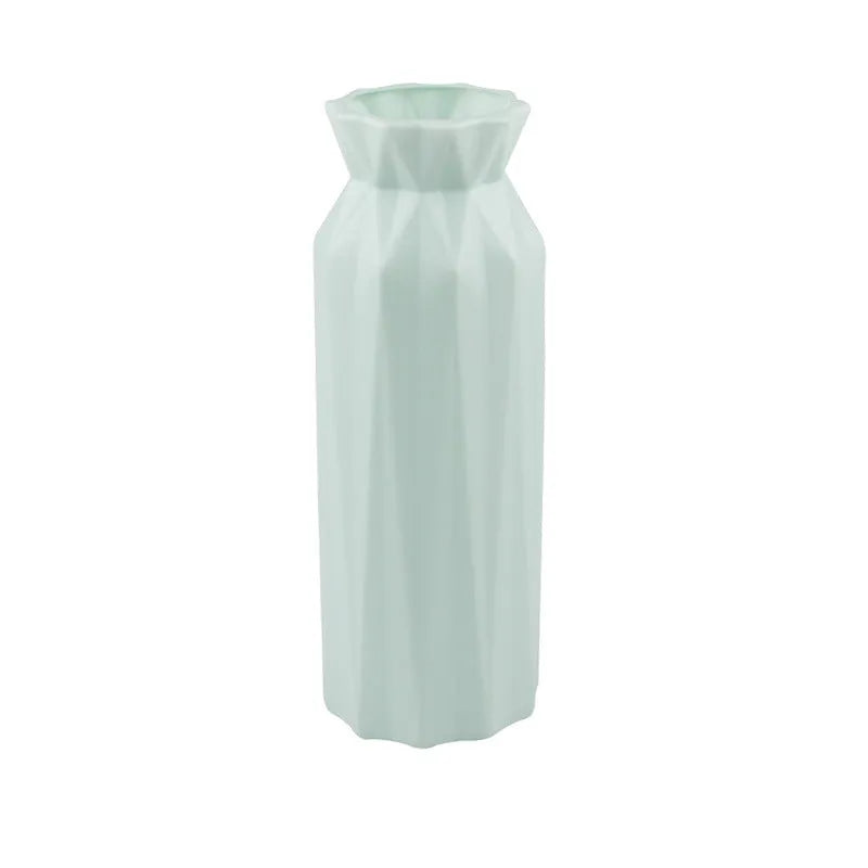 Simple drop-resistant melamine vase in green, grey, pink, or white with 7.2cm base diameter
