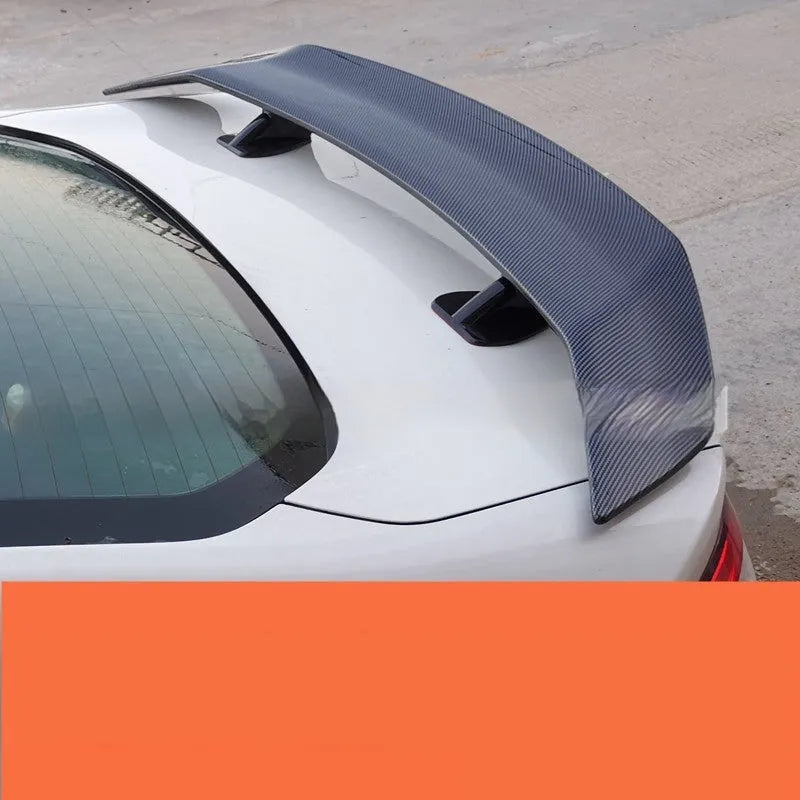15cm wide punch-free ABS car spoiler in bright black finish on vehicle trunk