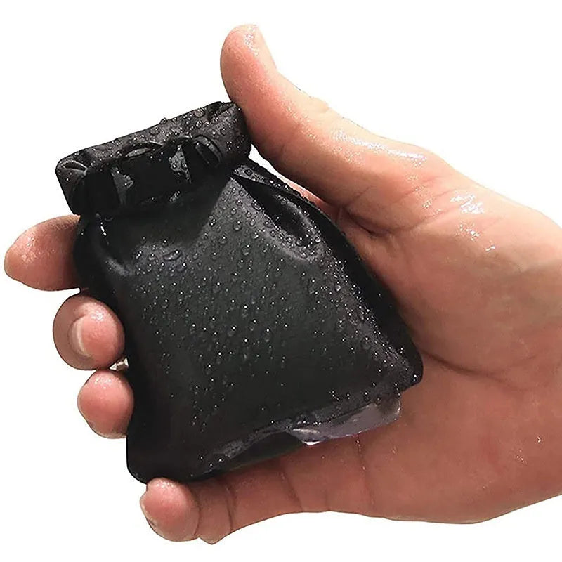 Waterproof quick-drying soap container bag measuring 17cm by 13cm