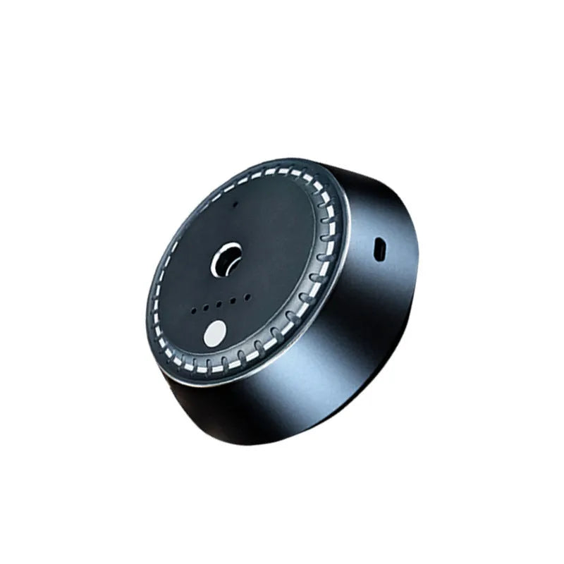 Black metal USB car aroma diffuser measuring 9x4.5cm with 30ml reservoir capacity