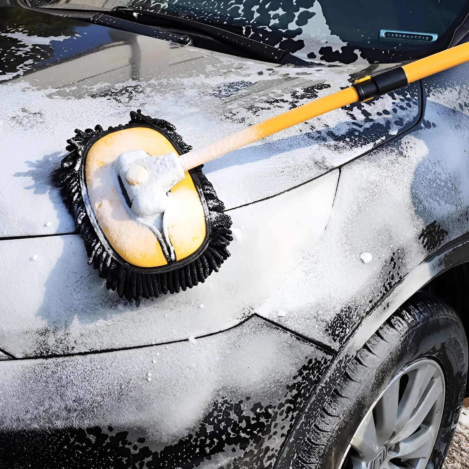 Telescopic curved aluminium car cleaning brush with chenille head in yellow or blue colour options