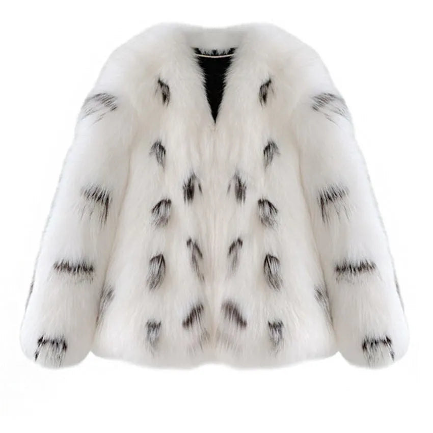 Women's black and white faux fur coat with 40cm short length and slim-fit Korean-style design