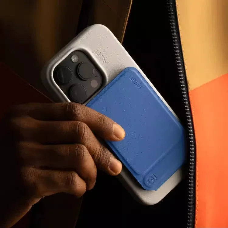Magnetic mobile phone holder case showing black colour option with dimensions 96.5mm x 63.5mm x 6.9mm