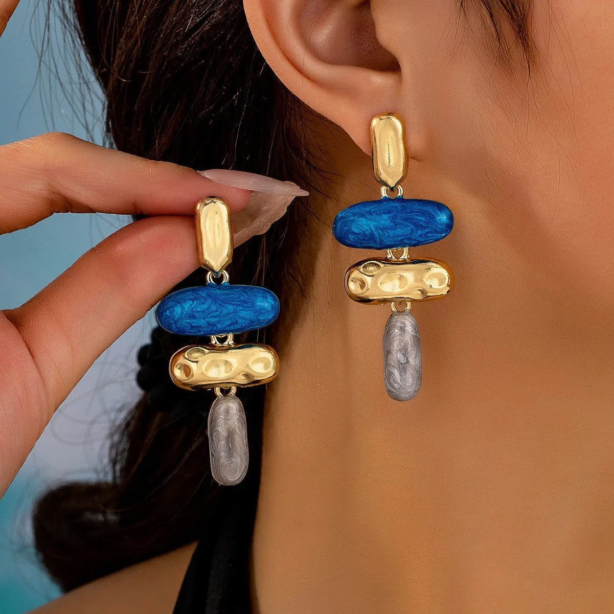 Geometric zinc alloy stud earrings with electroplated multicolor finish