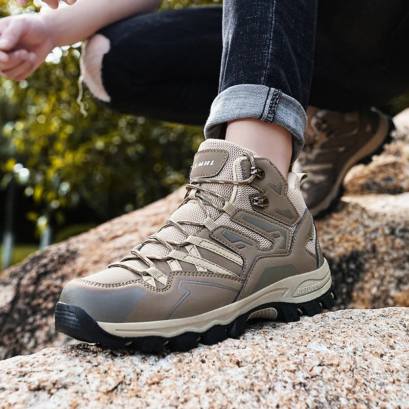 Hiking sneakers with flannel upper and rubber sole in colours black, grey, light brown, pink, purple