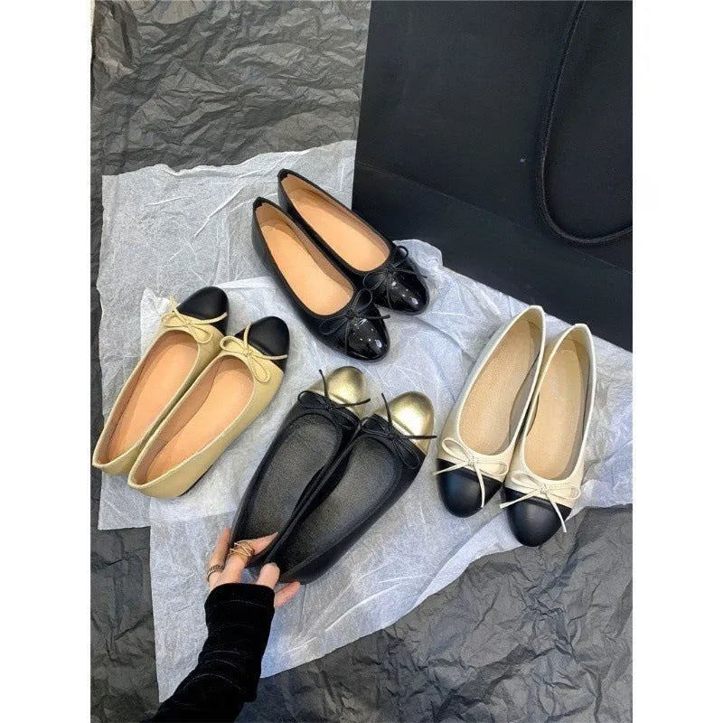 Women's ballet flats with bowknot detail and flat rubber sole in apricot colour